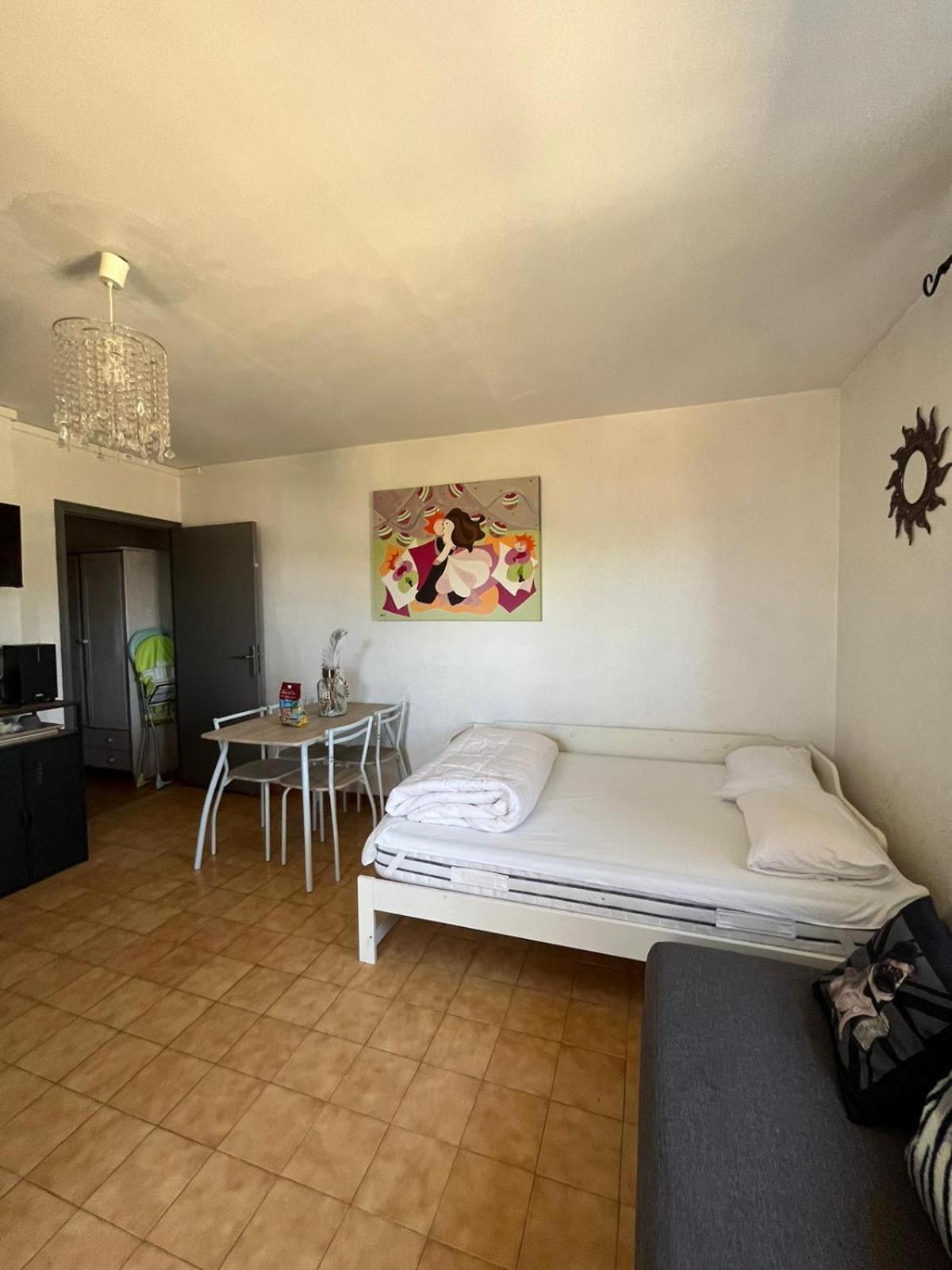 Appartement En Rez De Villa Beausite Mandelieu Exterior foto